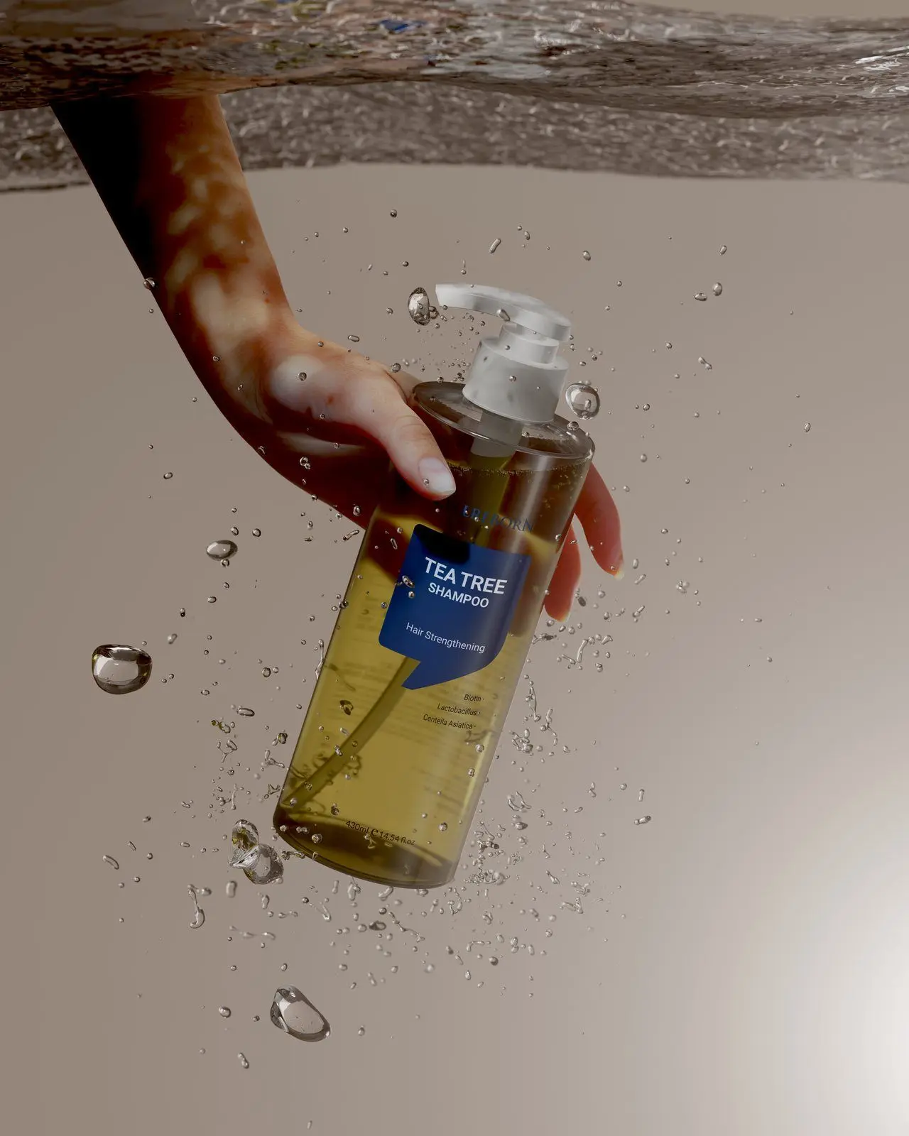 CELLREBORN Tea Tree Shampoo, styled photo (China label)